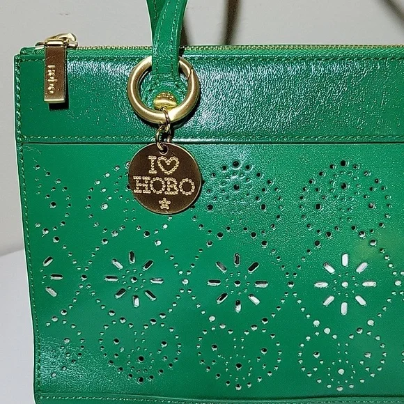 Hobo. "THE Original " Green. Shoulder bag. 10.5 x7 x4 inches - Picture 2 of 5